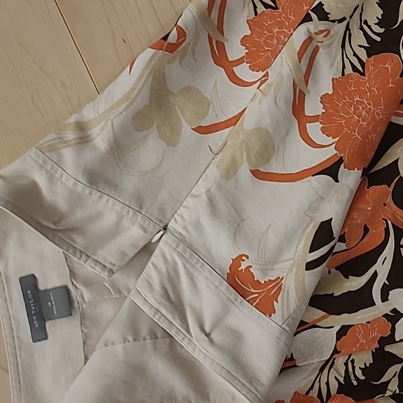 Ann Taylor, knee length pleated skirt, size 18 - Picture 5 of 7